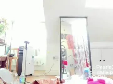 Carlypearls  live sex cam