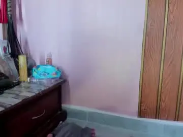 Daphneandrade  live sex cam