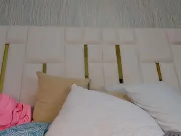 Mia_vy  live sex cam