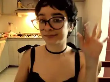 Petitee_lunna  live sex cam