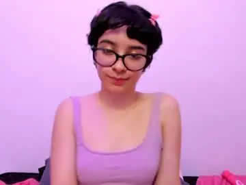 Petitee_lunna  live sex cam