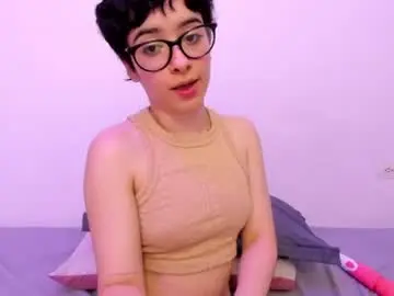 Petitee_lunna  live sex cam