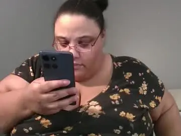 Sluttyjess31  live sex cam