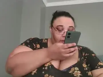 Sluttyjess31  live sex cam