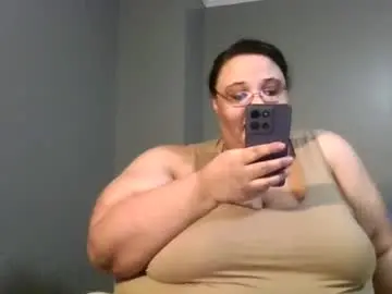 Sluttyjess31  live sex cam
