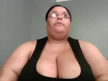 Sluttyjess31  live sex cam