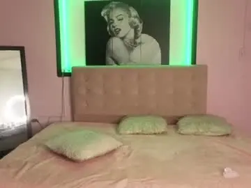 Sweet__cat__  live sex cam