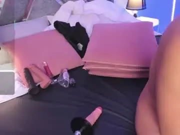 Isa_rouse__  live sex cam