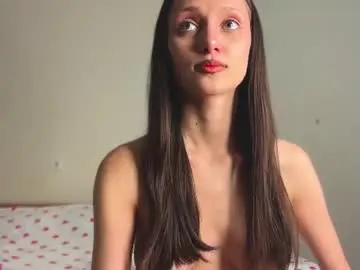 Kamilamila  live sex cam