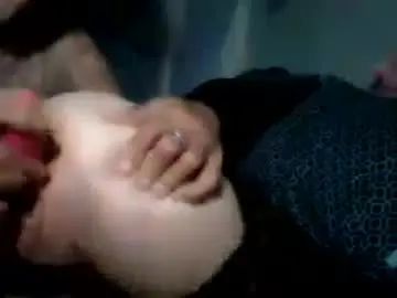 Petiteethangg  live sex cam