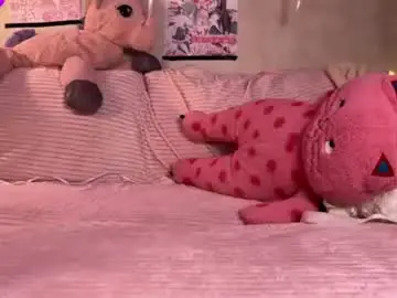 Petmypussyy  live sex cam