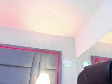 Gabymoreau  live sex cam