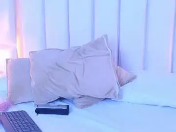 Gabymoreau  live sex cam