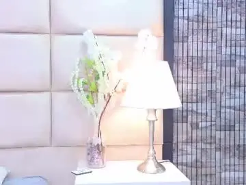 Gabymoreau  live sex cam