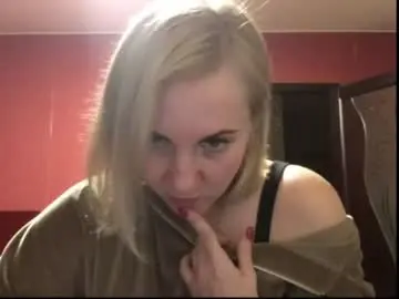 Golden_kisss  live sex cam