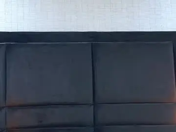 Hollyolson  live sex cam