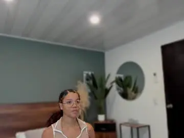 Isabellareinaa  live sex cam