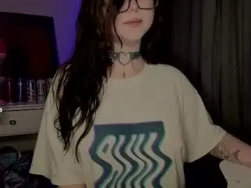 Lilhornyprincess  live sex cam