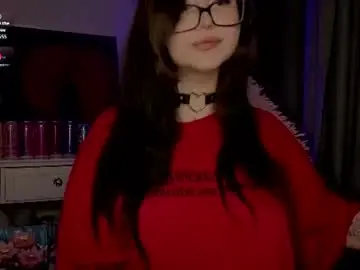 Lilhornyprincess  live sex cam