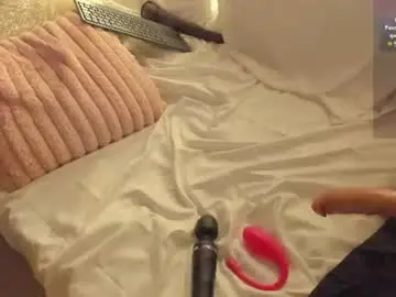 Luany_moon  live sex cam