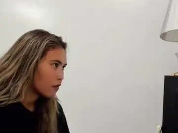 Asuzaka27  live sex cam