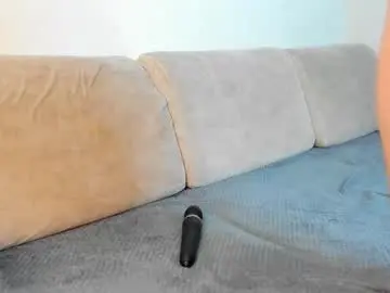 Cherrry_p1e  live sex cam