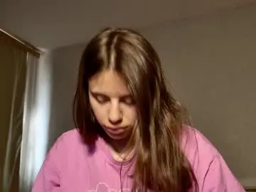 Lucyrait  live sex cam