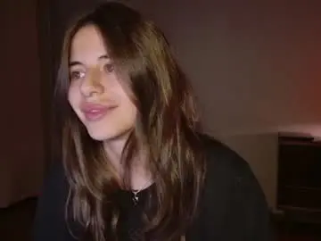 Lucyrait  live sex cam