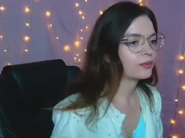 Martinaduglas  live sex cam