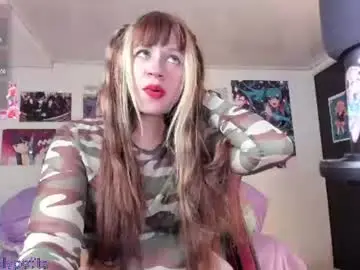 Mathildalapetite  live sex cam