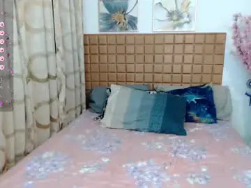 Mommyknowsbest69  live sex cam