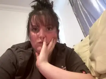 Nofacenocasemilf  live sex cam