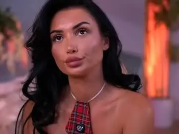 Raquelledivax  live sex cam