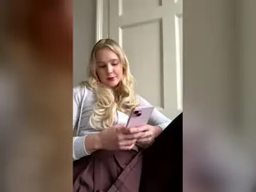 Rosehayes  live sex cam