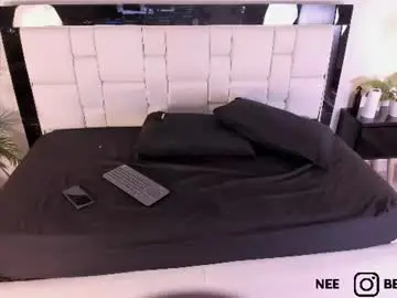 Bella_shine_  live sex cam