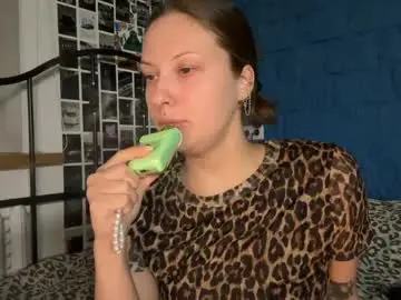 Lizzi_lll  live sex cam