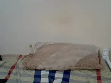 Pretty_reena  live sex cam