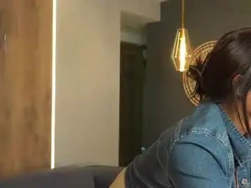 Sofiareyesx1  live sex cam
