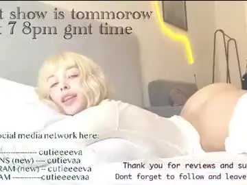 Cutieeeeva  live sex cam