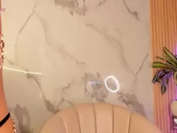 Fyre_divine  live sex cam