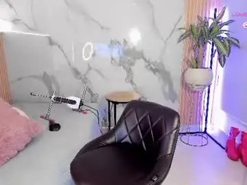 Fyre_divine  live sex cam