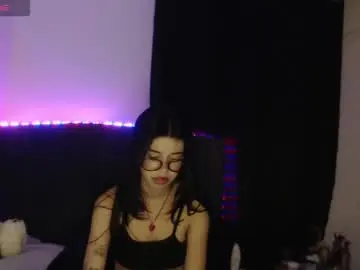 Ily_bea  live sex cam