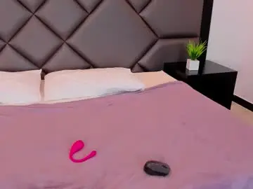 Karensavino  live sex cam