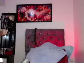 Maradiaz11  live sex cam