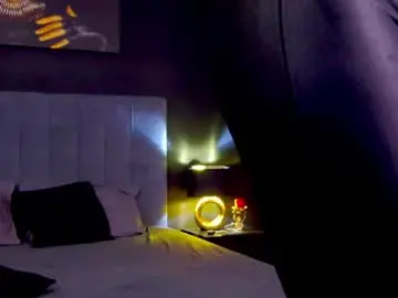 Missellacrown  live sex cam