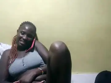 Squirtypussie  live sex cam