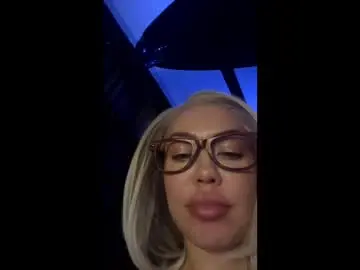 Calisummer23  live sex cam