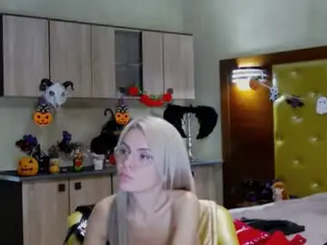 Domcaprisse  live sex cam
