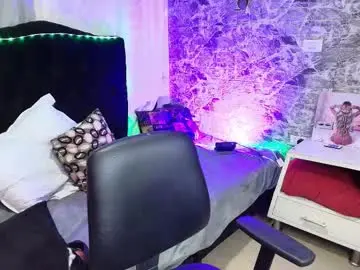 Loren_44tits  live sex cam