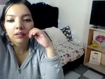 Loren_44tits  live sex cam
